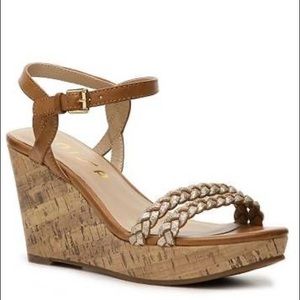 NWOT DSW Unisa Gold Braided Cork Wedges